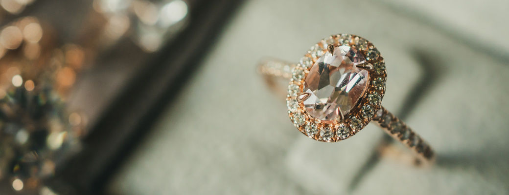 luxury diamond engagement ring